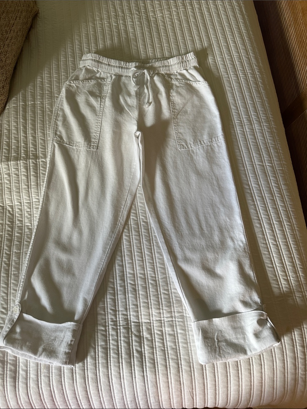 Casual White Drawstring Cropped Pants